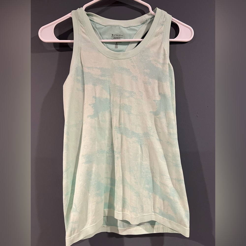 Athleta momentum tank, Mint green camo print. Size M